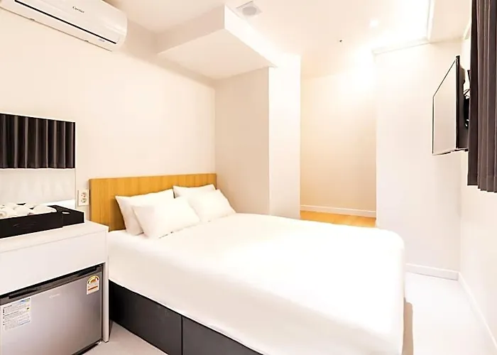 Hotel U Myeongdong 2*