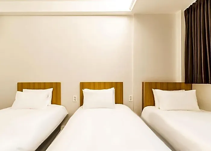 Hotel U Myeongdong 2*